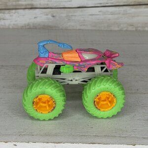 Hot Wheels Monster Truck SCORPEDO 1:64 2021 Glow in the Dark Mattel GC